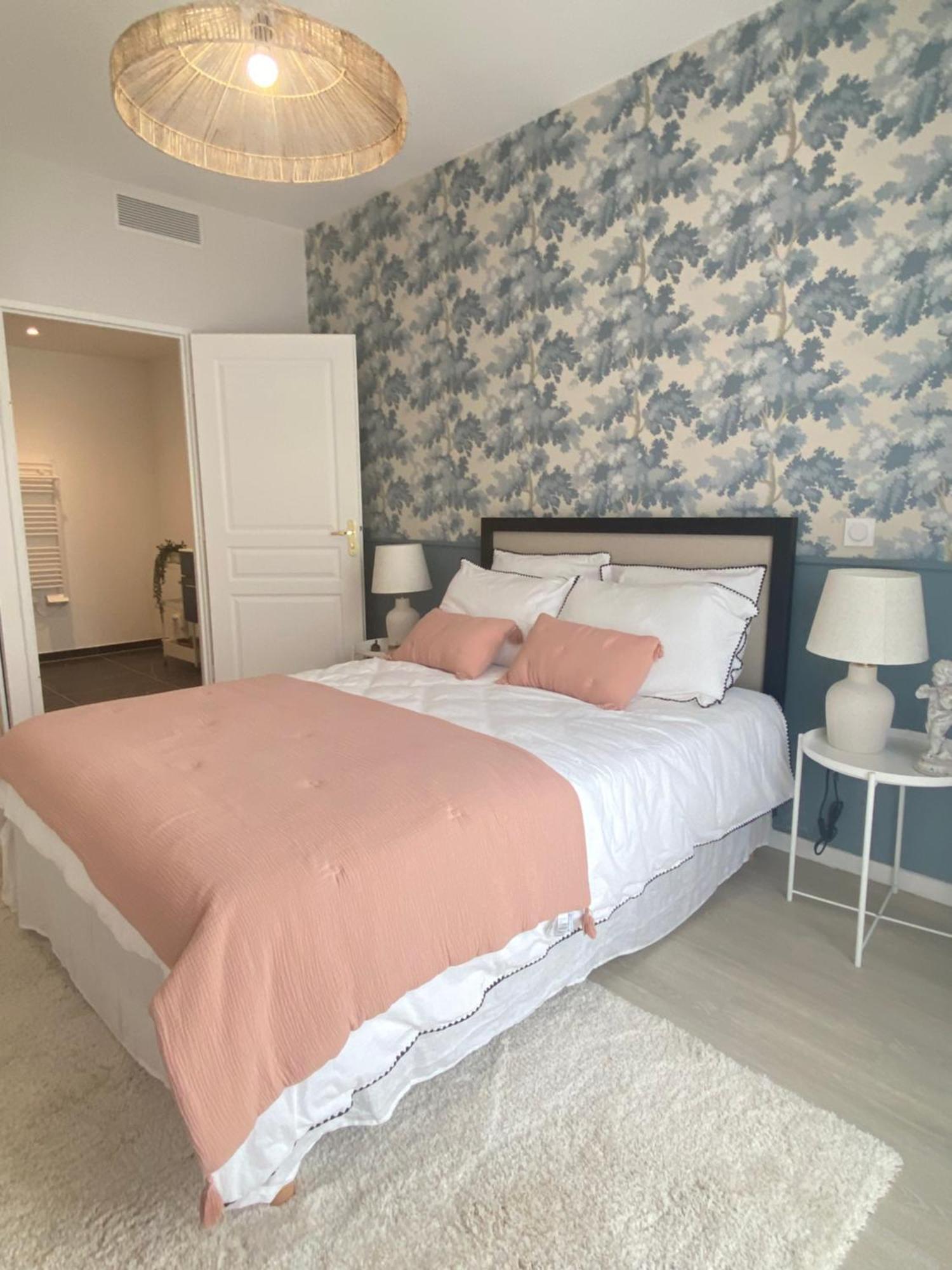 Montana Bussy Saint Georges Aparthotel ภายนอก รูปภาพ